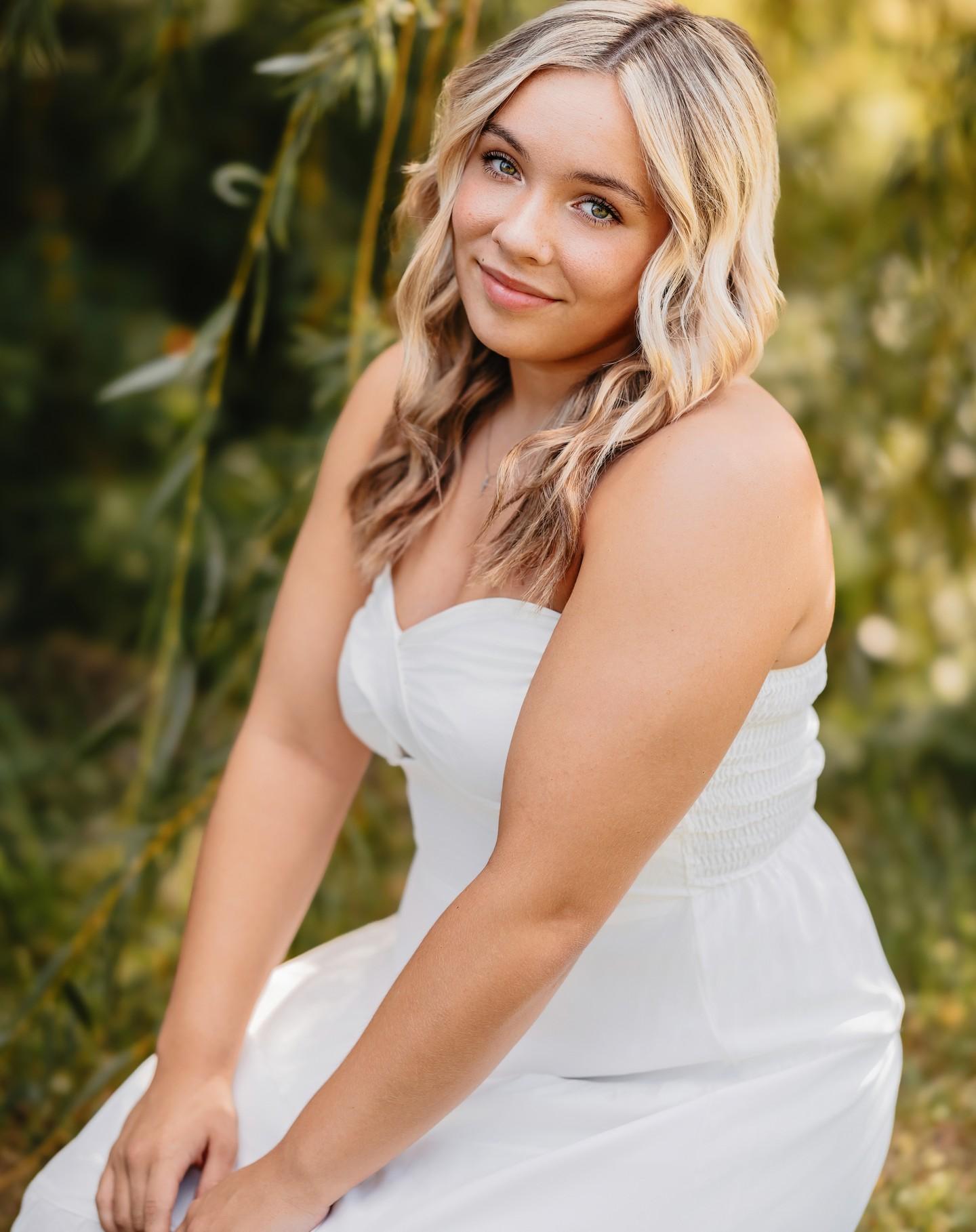 A Memorable Senior Session with Mia: A Journey through the Flower Farm and Park of Roses